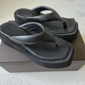 Mazell 블랙 플립플랍 웨지솔 L 사이즈 미사용 새상품