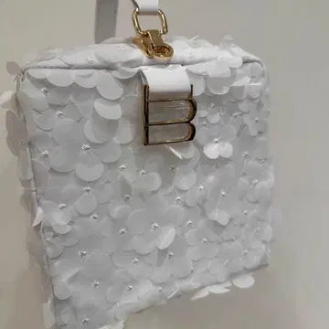 Bibiy FLORET BOX BAG 블랙 화이트