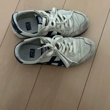 오니츠카타이거의 스니커즈