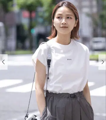 택 포함 새상품 프렌치 슬리브 컷 티셔츠 EKAL 어반 리서치 도어스