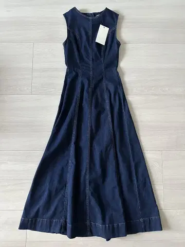 택 포함 새상품 ZARA 자라 슬리브리스 미디 데님 원피스