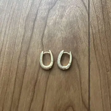 UNITED ARROWS 유나이티드 애로우즈 OVAL/PAVE 귀걸이