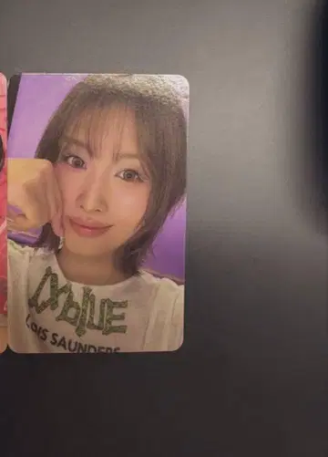 TWICE confetti 허벅지