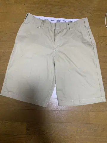 새상품급 디키즈 하프 팬츠 베이지 W34