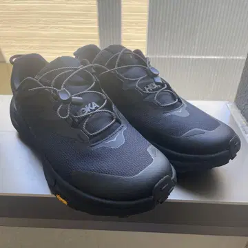 HOKA 트레일 신발 블랙