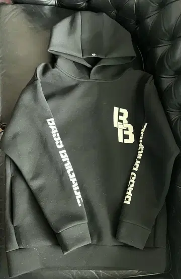 BASS BRIGADE 블랙 후드티