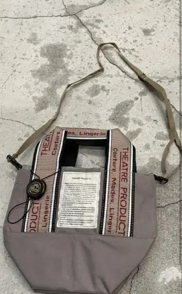 THEATRE PRODUCTS 그레이 숄더백
