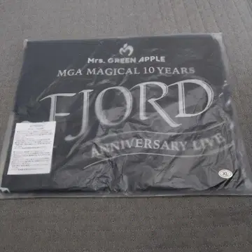 Mrs. GREEN APPLE 피요르드 로고 티셔츠 블랙 XL