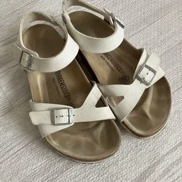 BIRKENSTOCK 화이트 샌들 38