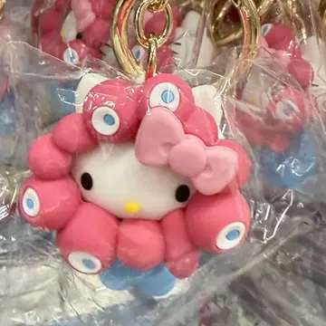 미야쿠미야쿠 산리오 키티