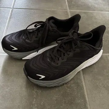HOKA 호카오네오네 아라히 6 와이드 블랙 27cm