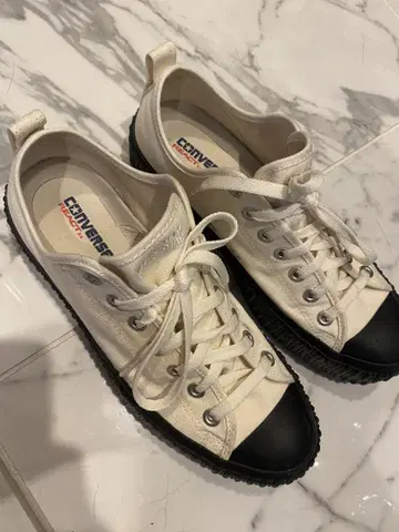 CONVERSE REACT 화이트/블랙 스니커즈