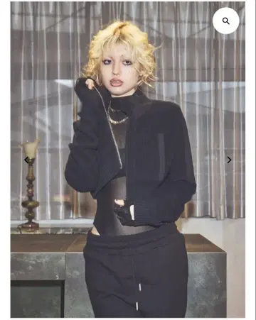 주에미 지퍼 업 모크넥 니트