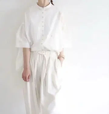 sirone 개더 슬리브 서큘러 셔츠