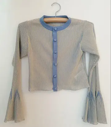 CFCL HYPHA LUCENT BELL SLEEVE 가디건