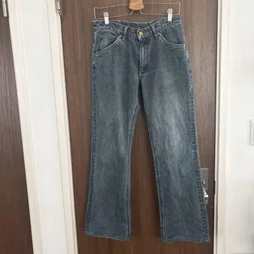 블루 부츠 컷 데님
