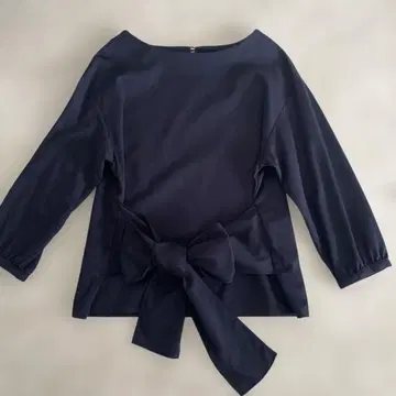 UNITED ARROWS 네이비 리본 포함 블라우스