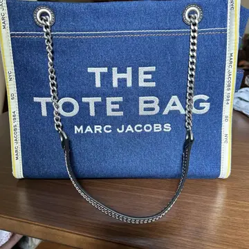 마크제이콥스 THE TOTE BAG 데님 하와이에서 지난주에 구매