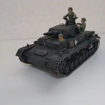 1/35 탱크 모델 피규어 포함