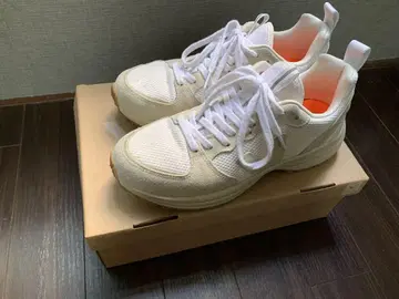 VEJA VENTURI EUR42 27cm