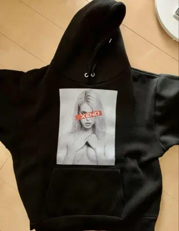 XENO 후드티