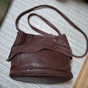 IBIZA 브라운 가죽 숄더백