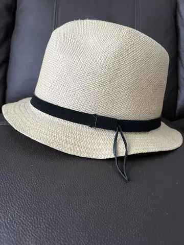 GenuinePanamaHat 베이지 페도라 햇 블랙 밴딩