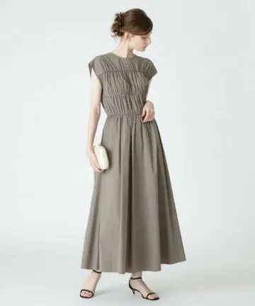 LOULOU WILLOUGHBY 루루윌비 브로드 개더 원피스