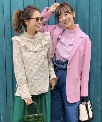 로지몬스터 프릴 블라우스