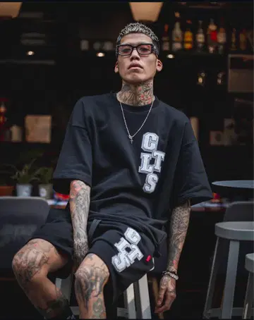 CVTLIST CTLS OSK 티셔츠 & 쇼츠