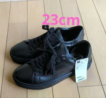 리얼 가죽 스니커즈 gu 23cm