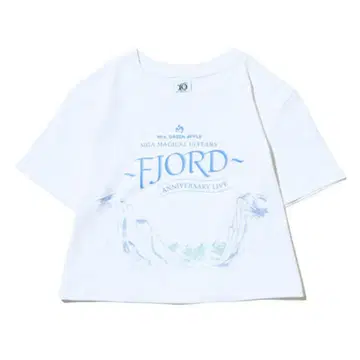 MGA 미세스 FJORD 로고 티셔츠 화이트 크롭