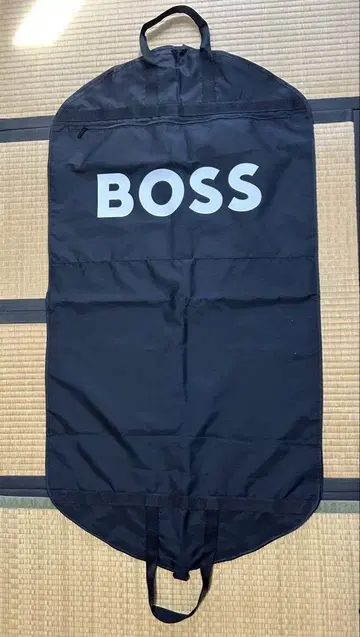 BOSS 블랙 가먼트 백