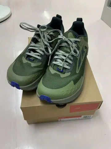 새상품급 ALTRA TIMP5 27cm US9 알트라