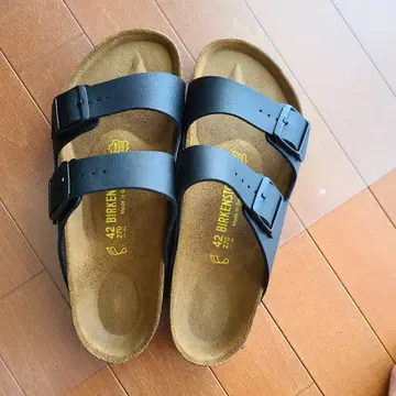 미사용 BIRKENSTOCK 블랙 샌들 42