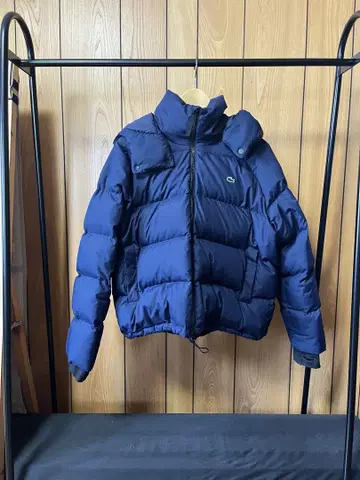 LACOSTE LIVE 네이비 다운 자켓 M 사이즈