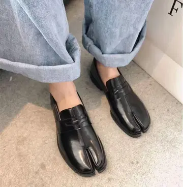 블랙 로퍼 타비