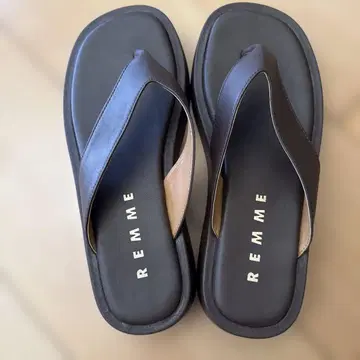 REMME 브라운 플립플랍