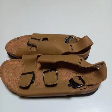 브라운 코르크 밑창 컴포트 샌들
