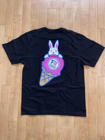 오키나와 한정판 FR2 월 복숭아 Rabbits ice cream 티셔츠