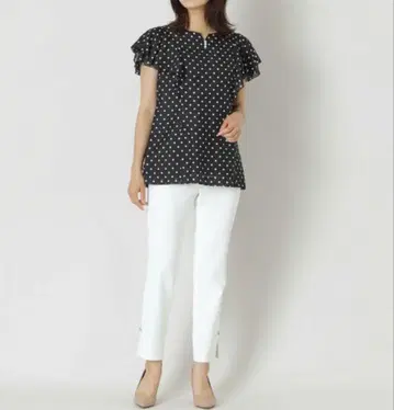 새상품 To Be Chic 도트 블라우스