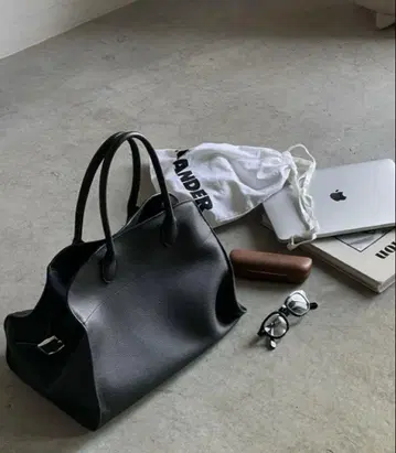 JISTORY 블랙 토트백 새상품급