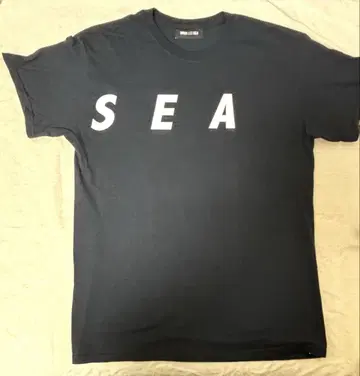 SEA KEEP DISTANCE 티셔츠