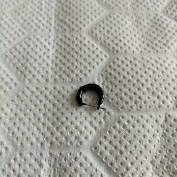 가르니 crockery pierce BLACK 왼쪽 귀용