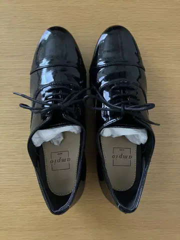 ampio 에나멜 신발 22.5cm