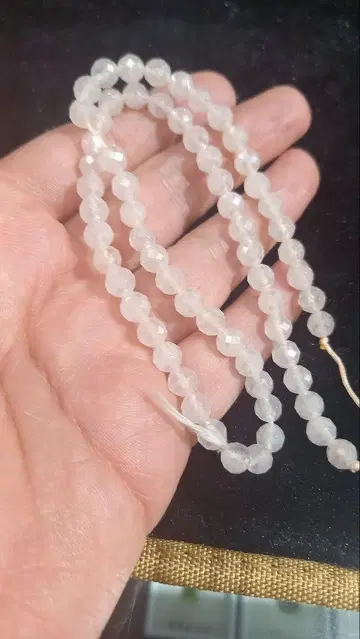 로즈쿼츠 다면체 컷 반짝임 6mm 연재