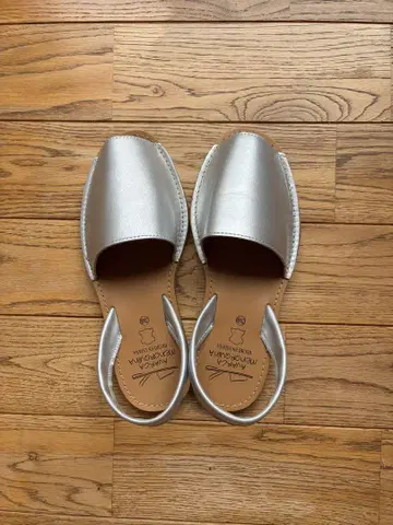 아바르카 AVARCA 메노르카 샌들 실버 38