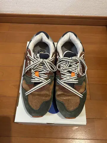 카르후 스니커즈 KARHU SYNCHRON CLASSIC 초콜릿