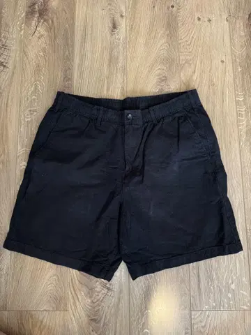 GAP 블랙 숏 팬츠 M 사이즈