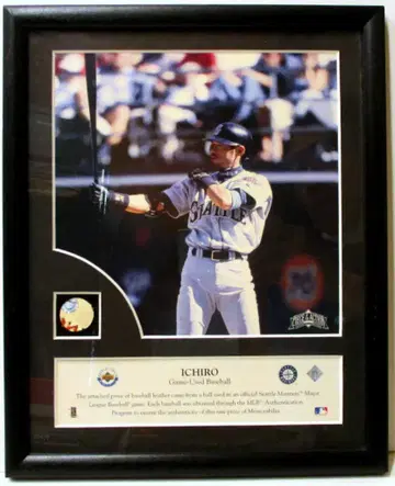 UPPER DECK ICHIRO Game Used Baseball